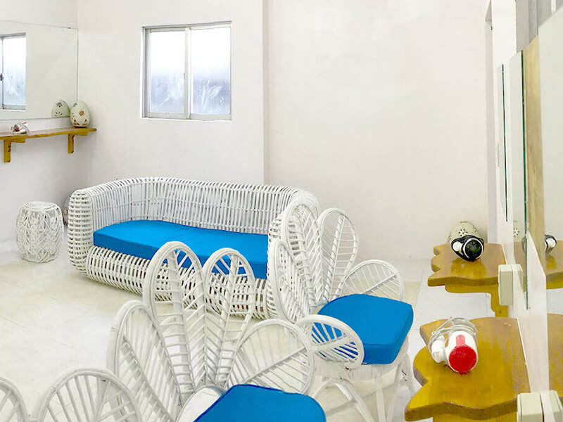 パウダールームやアメニティも完備された清潔な男女別シャワー・更衣室