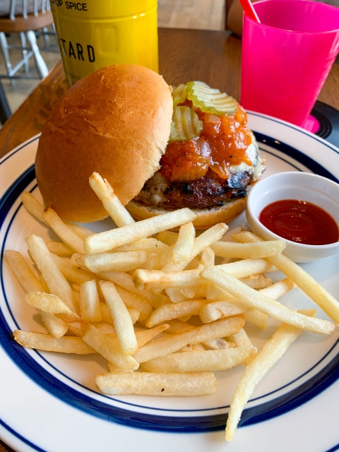 おすすめ！宮古島バーガー店