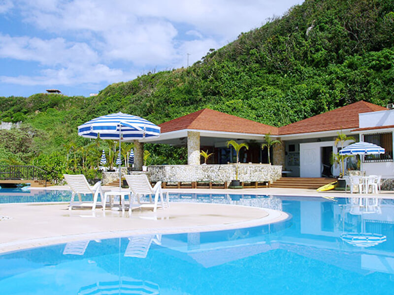 男女エリア別施設で海遊びをサポート